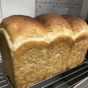 とかち野酵母（天然酵母ドライ）山型食パン（一斤）